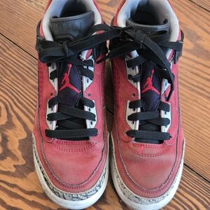 ✔️ Nike Kids Air Jordan Red Shoes